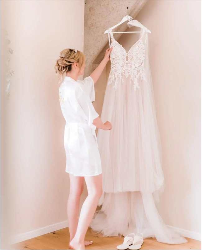 wedding-dress-shopping-1″ title_text=