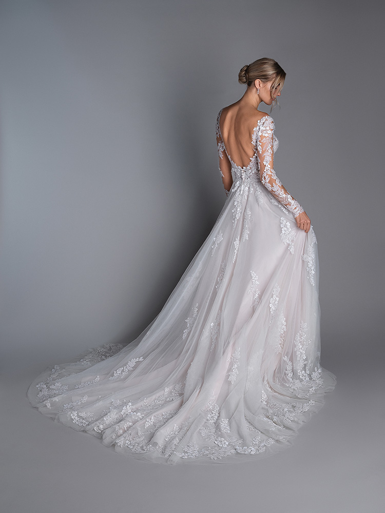 ALEXANDRA D1010 Justin Alexander Signature view 2