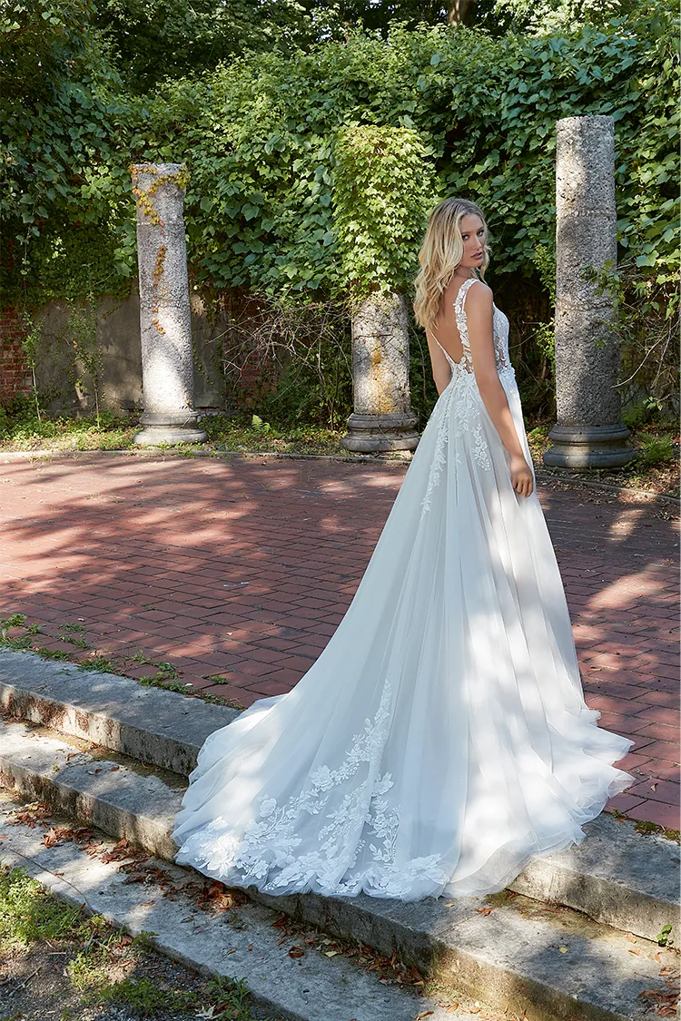 Parthena 4153 - Morilee view 2