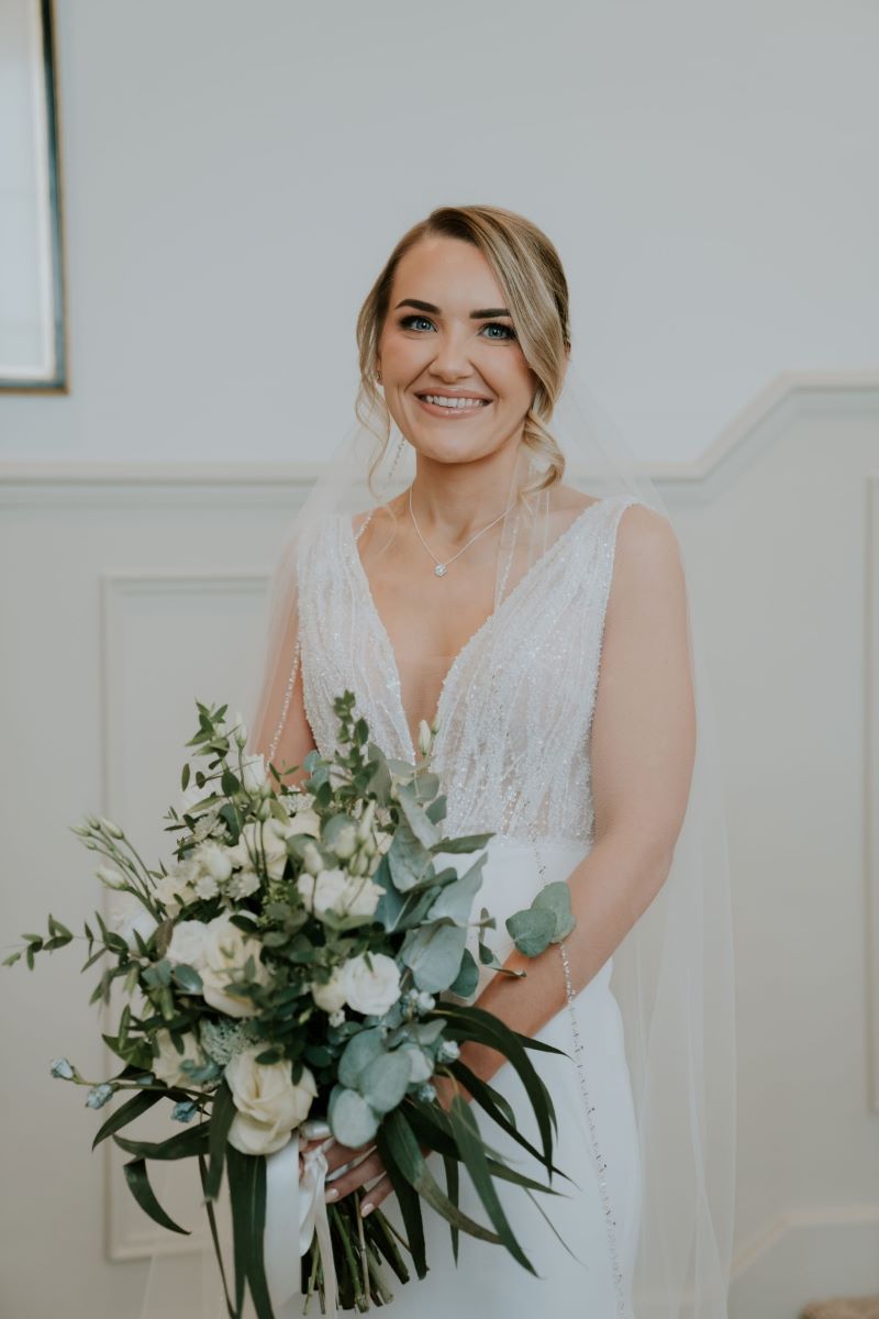 Bride wearing Enzoani – Image by Nicole Amy Visuals