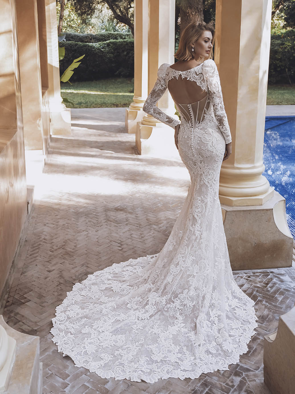 Urvashi - Enzoani view 2