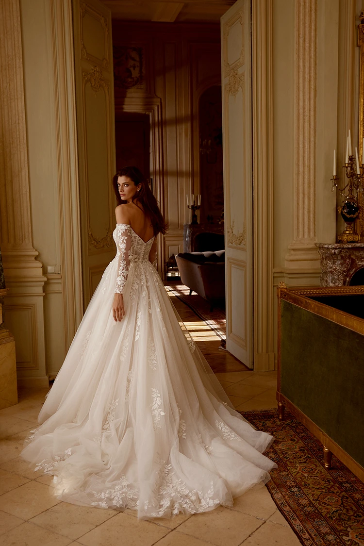 Janelle 88415 - Justin Alexander view 2