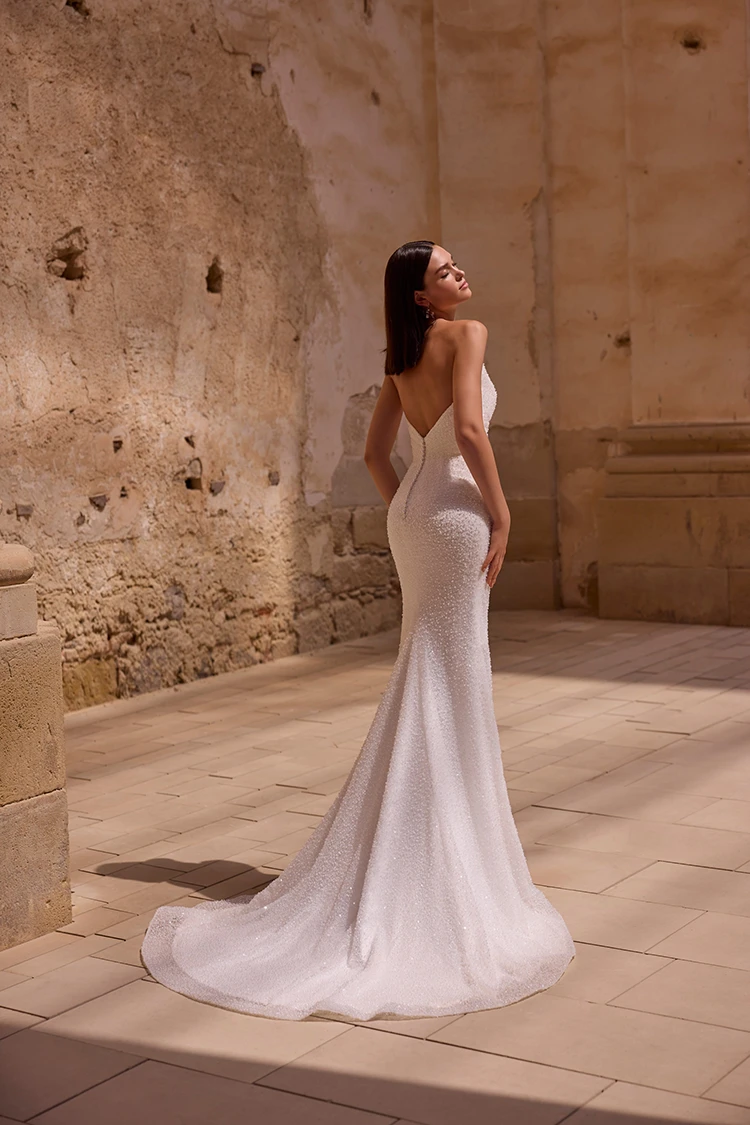 Hannah 63018B - Veni Infantino view 2