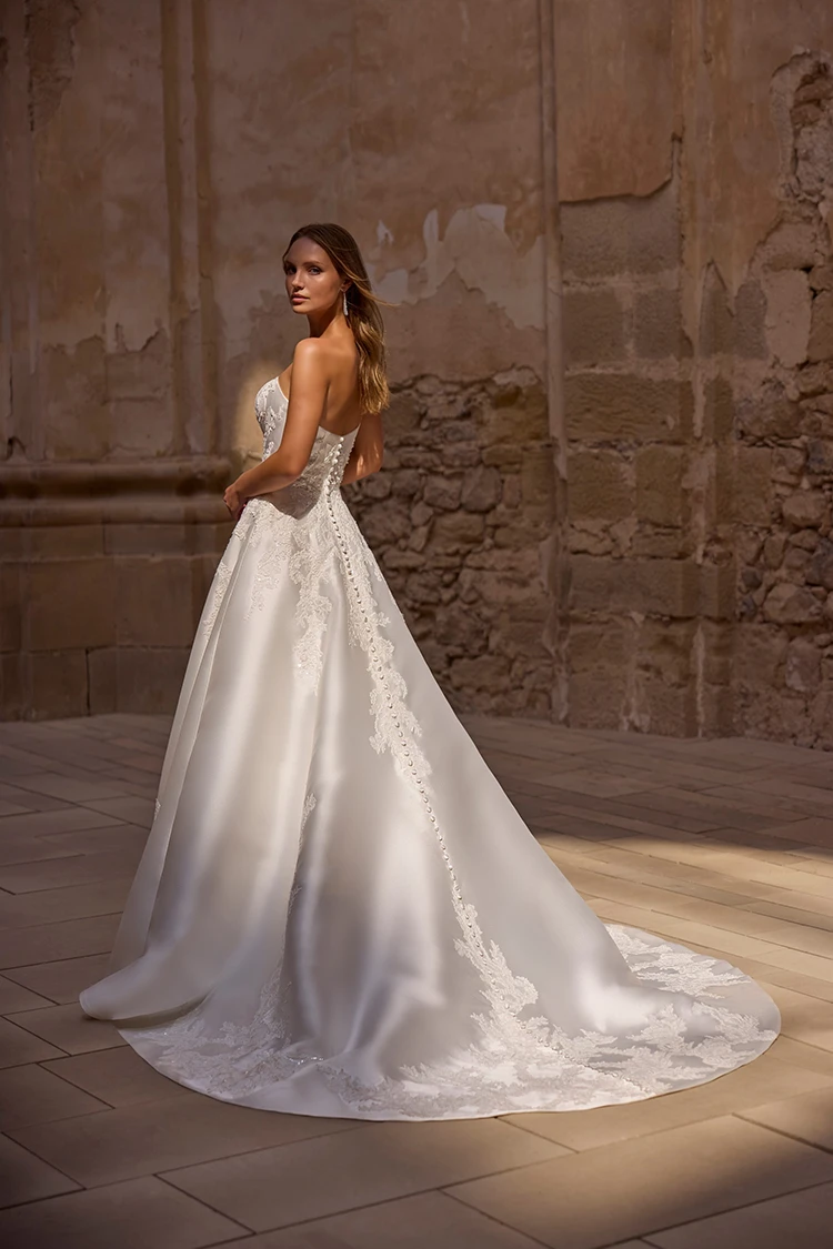 Heather 63025 - Veni Infantino view 2