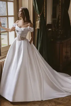 Gwendolyn-M - Enzoani Elysee