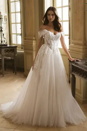 Gwyneth - Enzoani Elysee