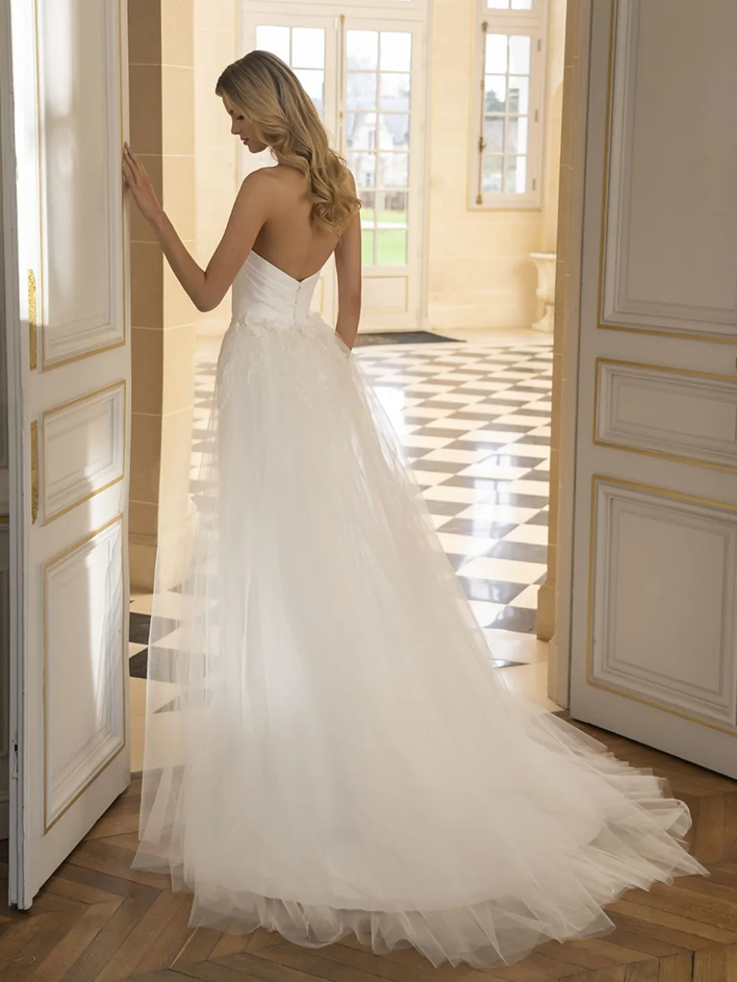 Esmarie - Etoile by Enzoani view 2