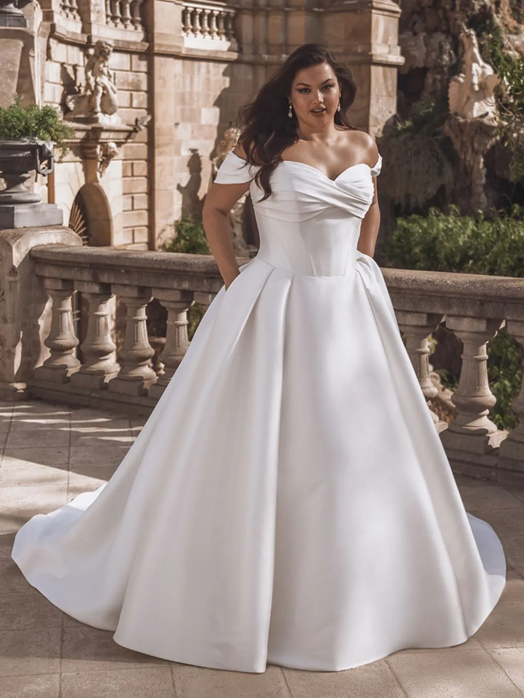 Freya M - Etoile by Enzoani by Enzoani Etoile