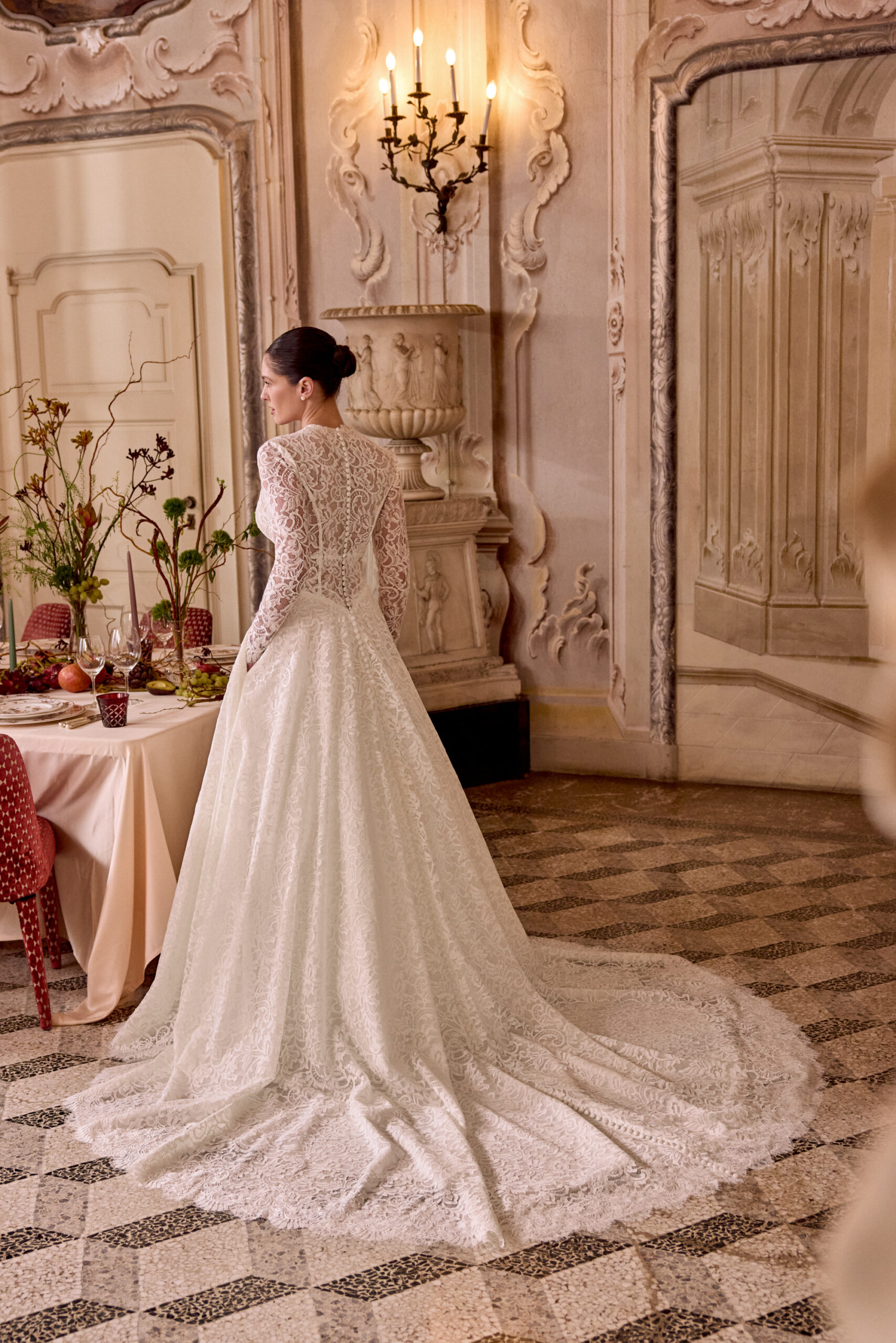 Lady 88477 - Justin Alexander view 2