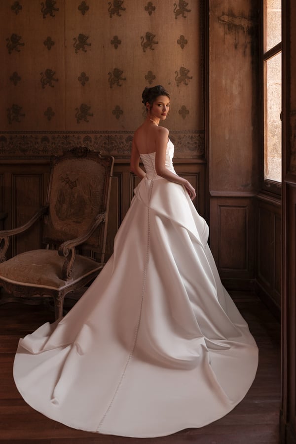 Alaia - Katy Corso view 2