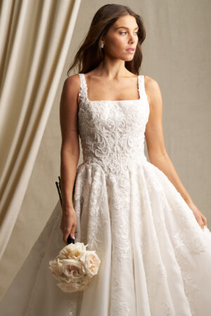 C806 - Allure Couture