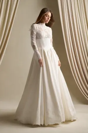 C809 - Allure Couture