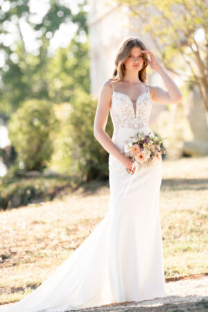 R3804 - Allure Romance