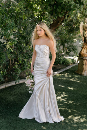 R3911- Allure Romance