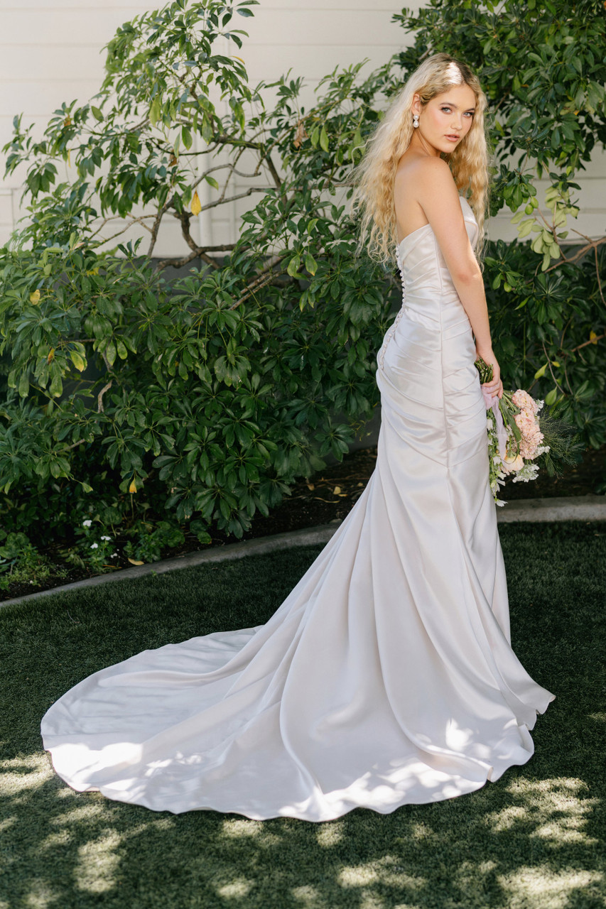 R3911- Allure Romance view 2