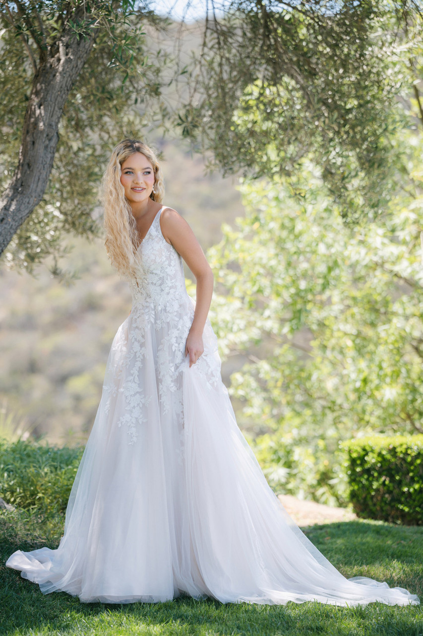 R3914 - Allure Romance by Allure Romance