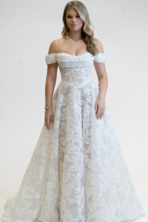 C822 - Allure Couture